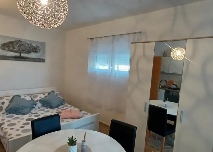 As Διαμέρισμα *