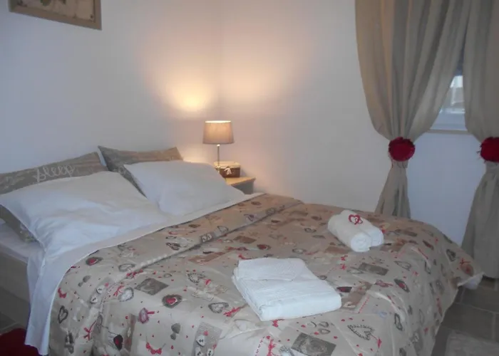 As Διαμέρισμα Jezera